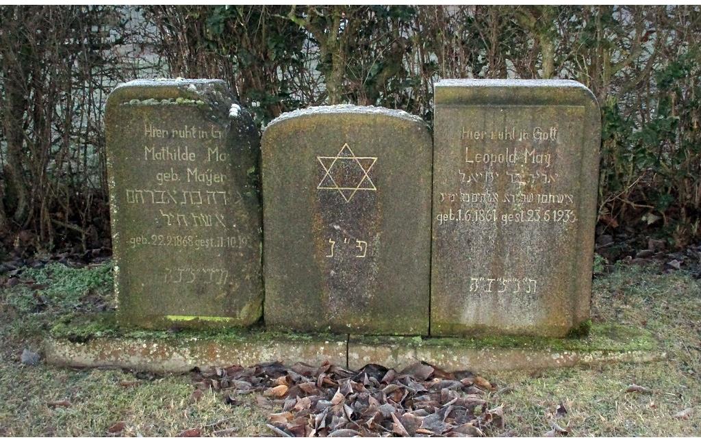 Grabsteine auf dem jüdischen Friedhof in Niedermendig (2018).
