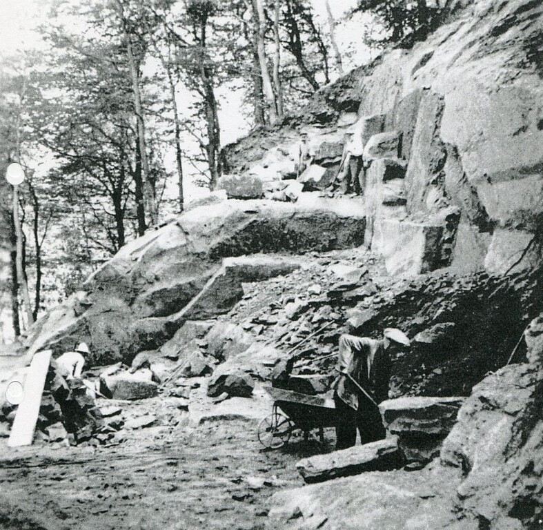 Ausgrabungsarbeiten auf dem Gelände der Trifels (1937/38)
