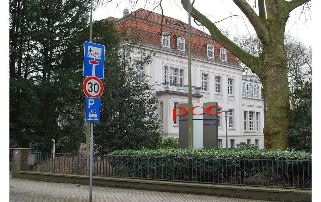 Direktorenvilla der Zeche Rheinpreußen I in Duisburg-Homberg (2013)
