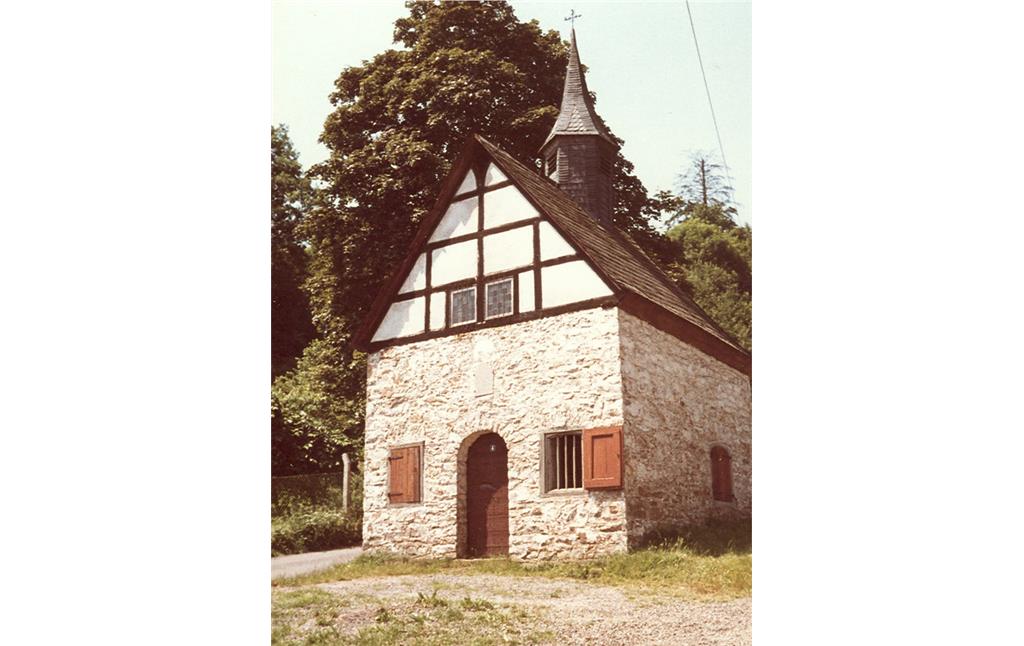 Historische Aufnahme der Rochuskapelle in Engelskirchen-Loope (um 1960).