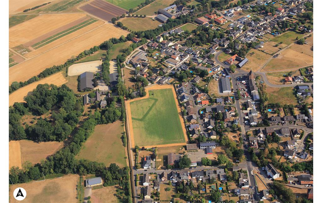 Luftbildaufnahme über Wichterich mit Nordpfeil (2018)