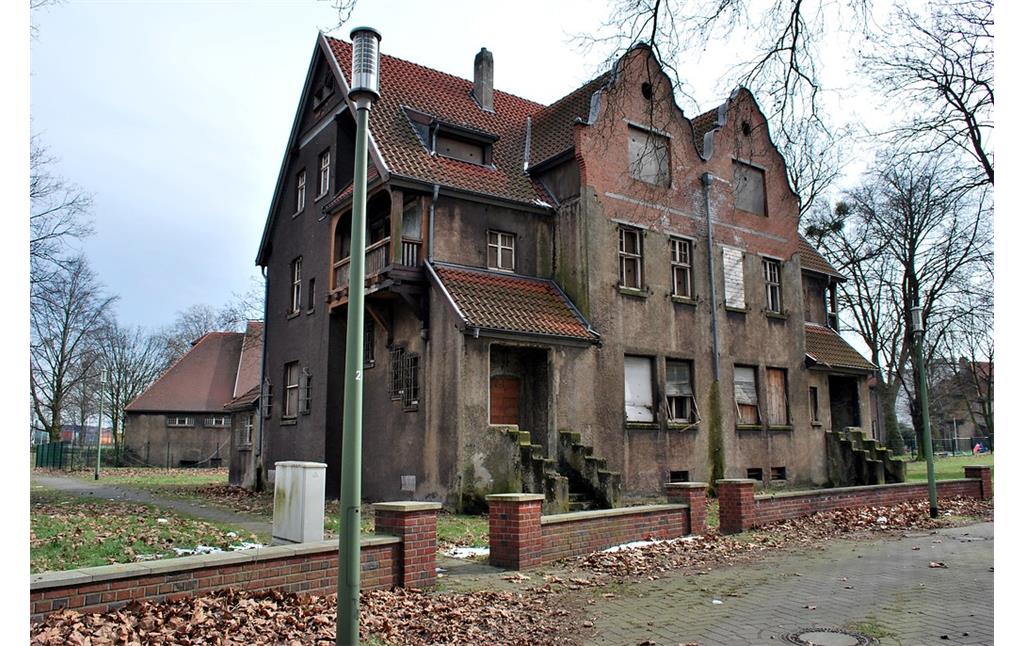 Betriebsassistentenwohnhaus Villenstraße 8-9 in der Siedlung Bliersheim in Duisburg-Rheinhausen (2013)