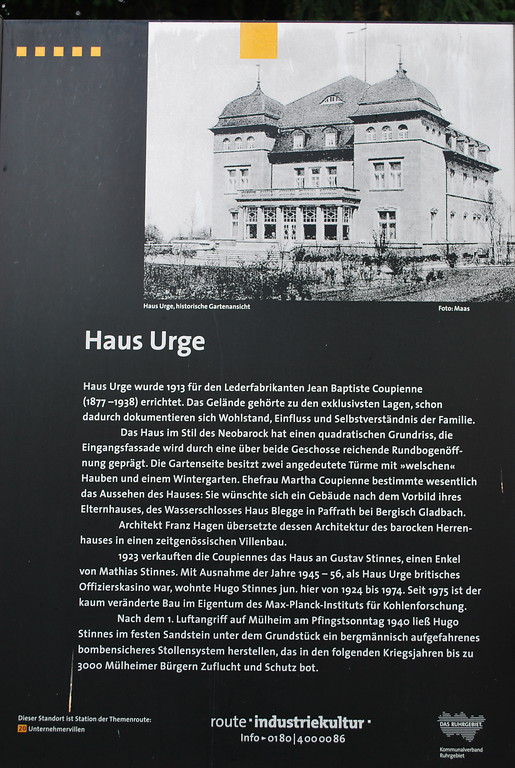 Die Infotafel der "Route der Industriekultur" beschreibt die Geschichte von Haus Urge (2015).