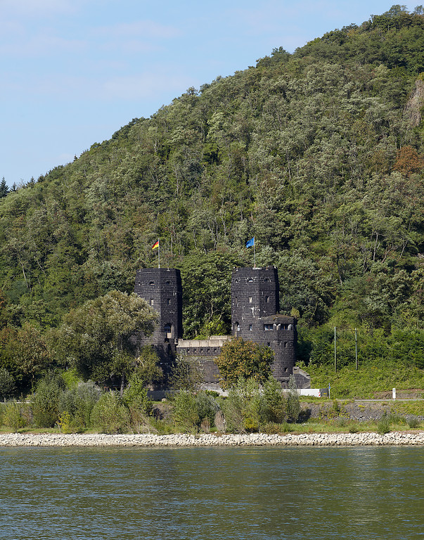 Turm der Brücke von Remagen in Erpel (2013)
