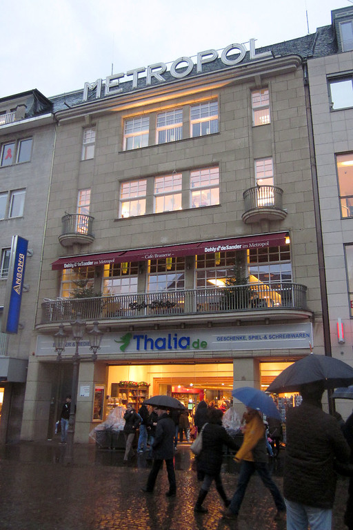 Das ehemalige Metropol-Kino in Bonn, in dem sich heute eine Buchhandlung befindet (2012).
