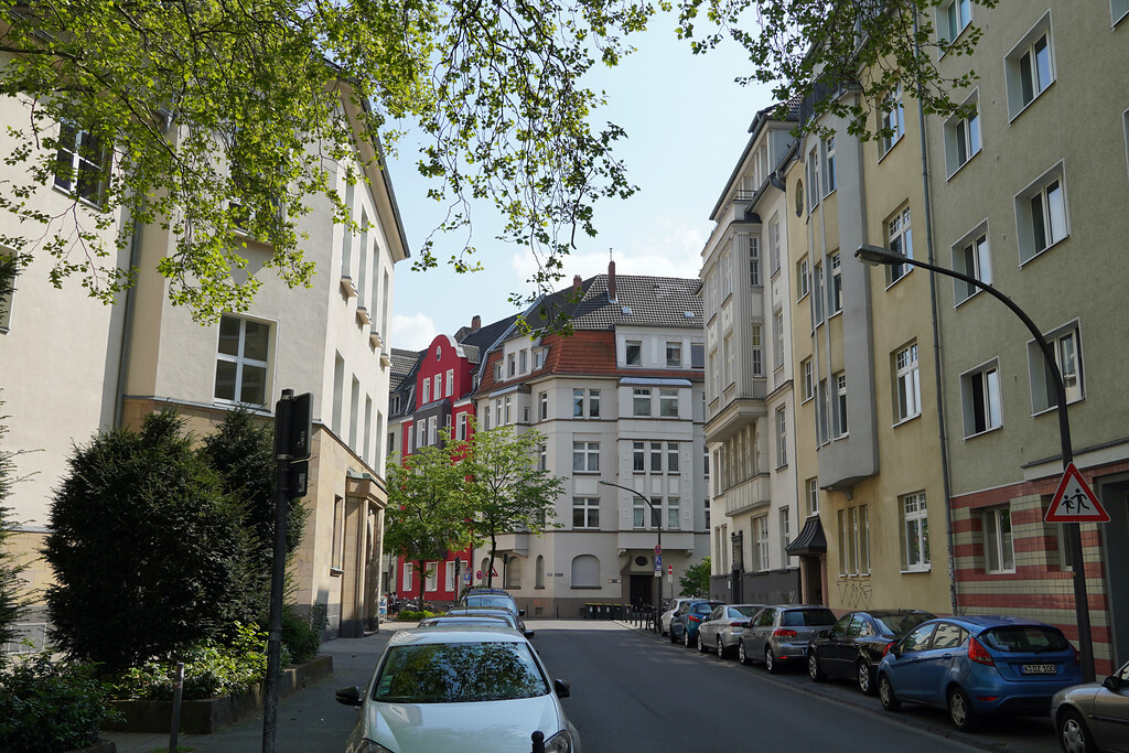 Blick in die Schaurtestraße in Köln-Deutz (2022)