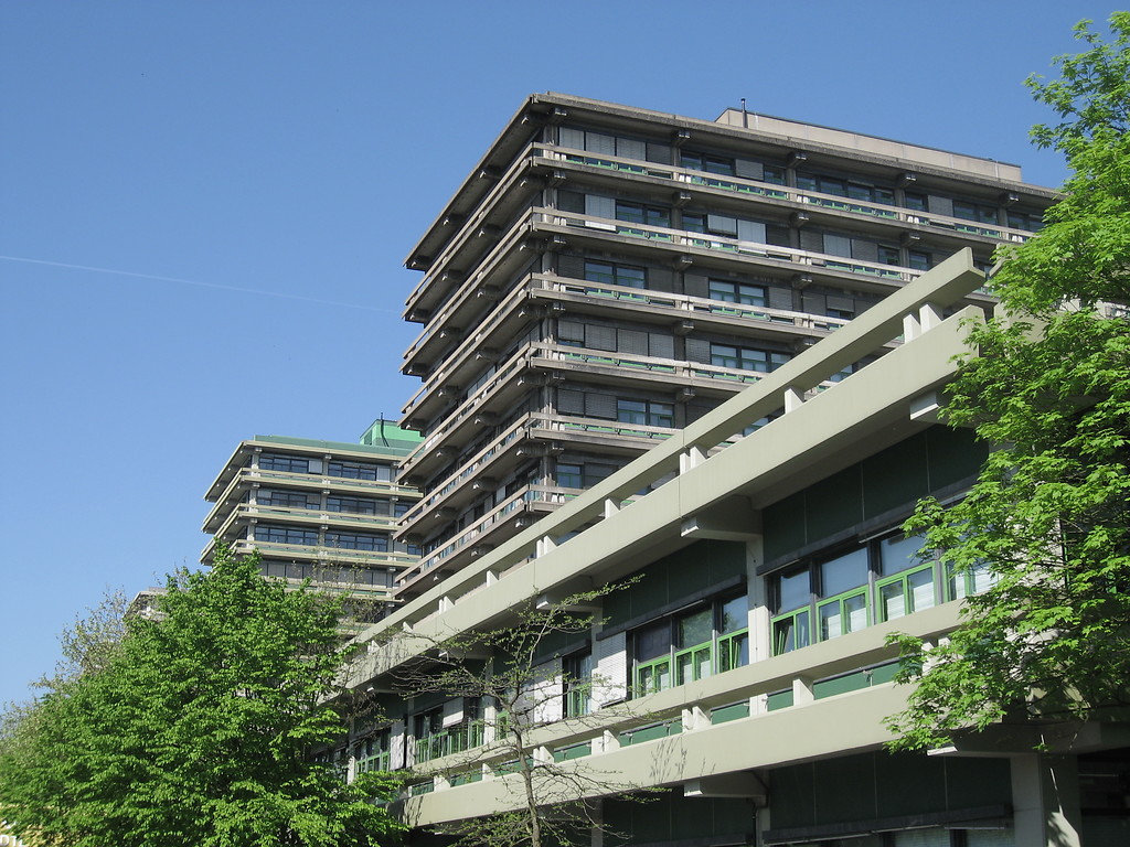 Das N-Gebäude der Ruhr-Universität Bochum (2008).