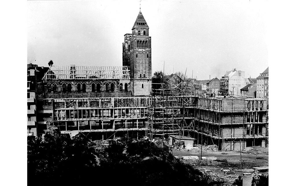 Jugendhaus Düsseldorf in Pempelfort in der Bauphase 1952-1954