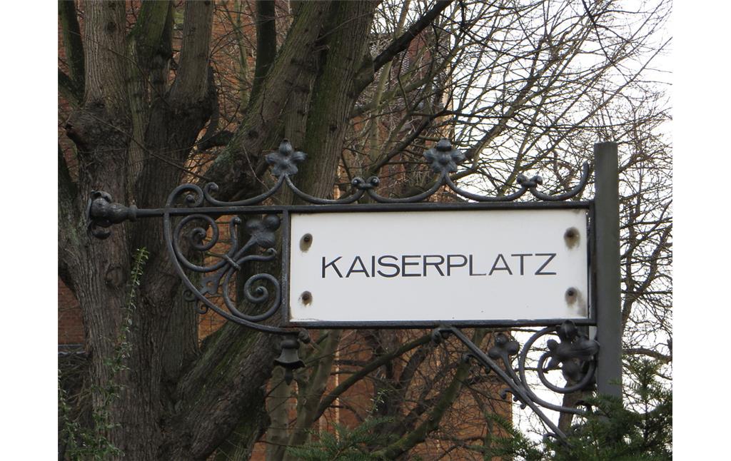 Schild am Kaiserplatz