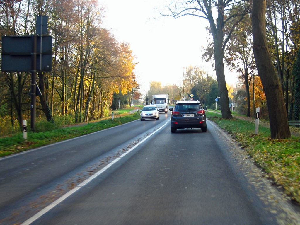Frühere Rennstrecke "Grenzlandring" (Wegbergring) an der L 3 bei Wegberg (2012).