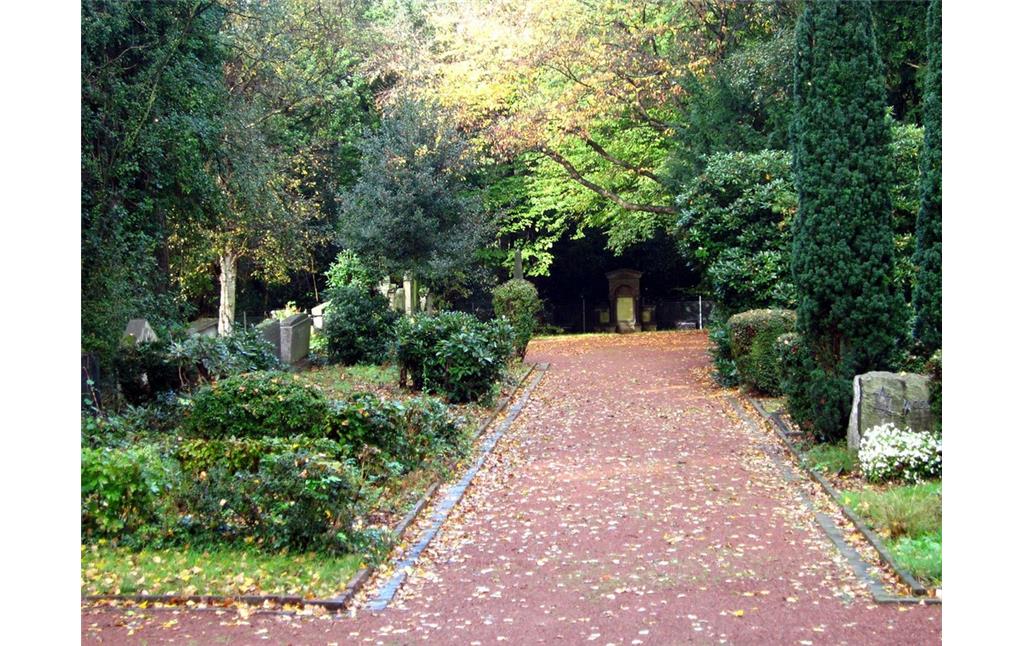 Blick über den jüdischen Friedhof auf dem Parkfriedhof in Huttrop (2011).