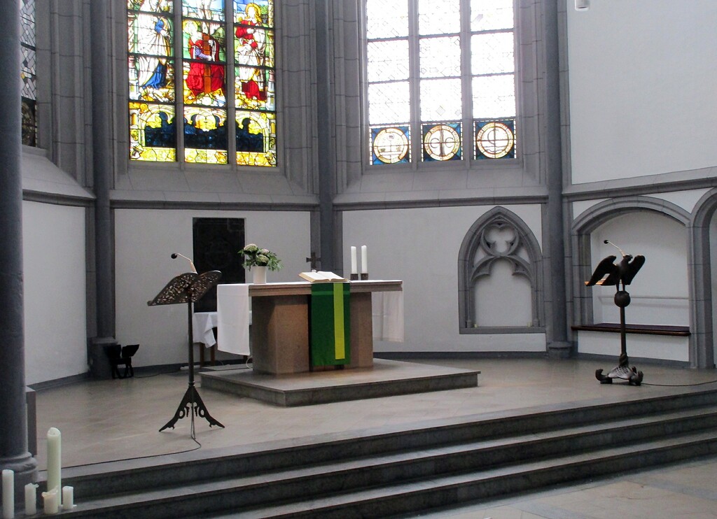 Der Altarraum der evangelischen Antoniterkrche in der Kölner Schildergasse in Altstadt-Nord (2020)