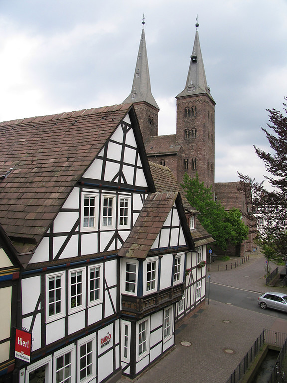 Die Innenstadt von Höxter, hinten die evengelische Kilianikirche (2007).