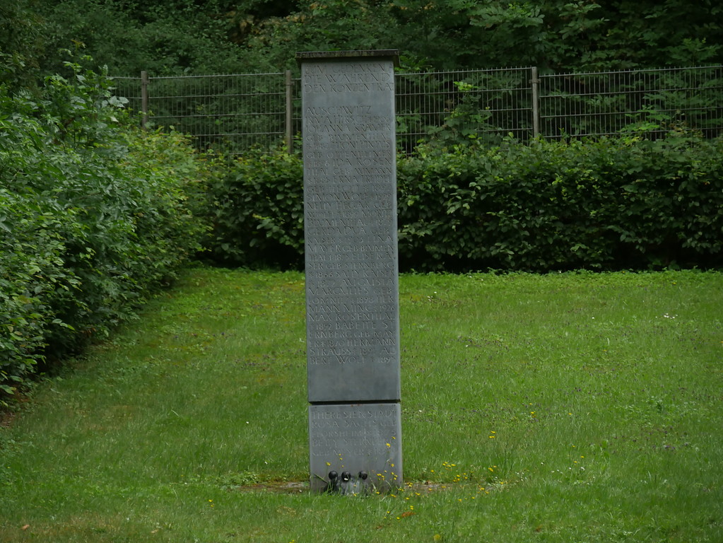 Gedenkstele auf dem jüdischen Friedhof am Schafsberg in Limburg (2017)