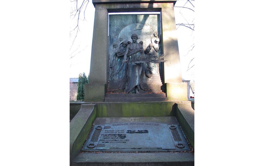 Grabmal "Die Trauer" auf dem jüdischen Friedhof an der Lütticher Straße in Aachen (2008).
