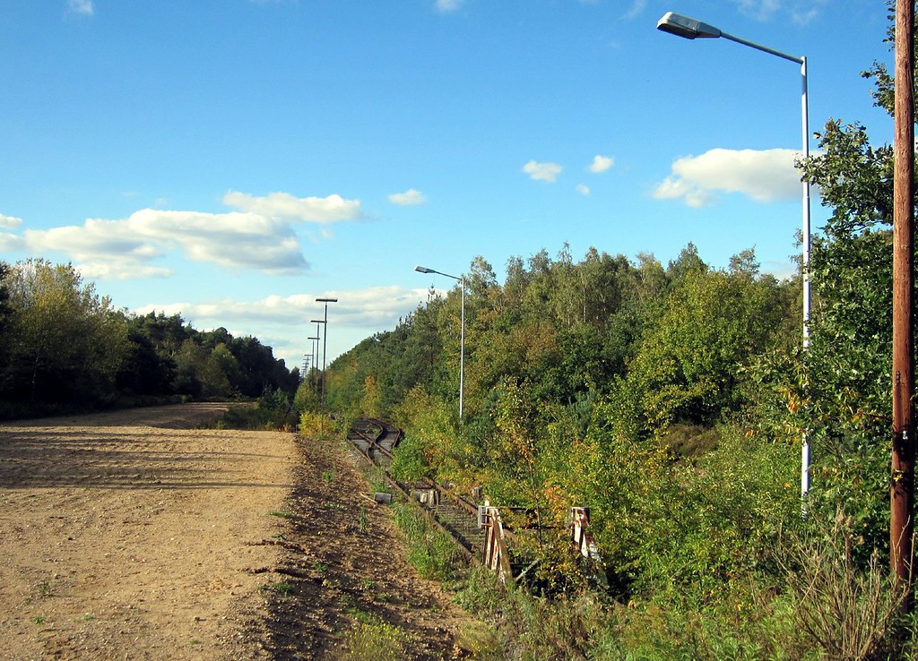 Ehemalige Gleisanlage am Kopfbahnhof ("NATO-Bahnhof") in der Wahner Heide (2011).