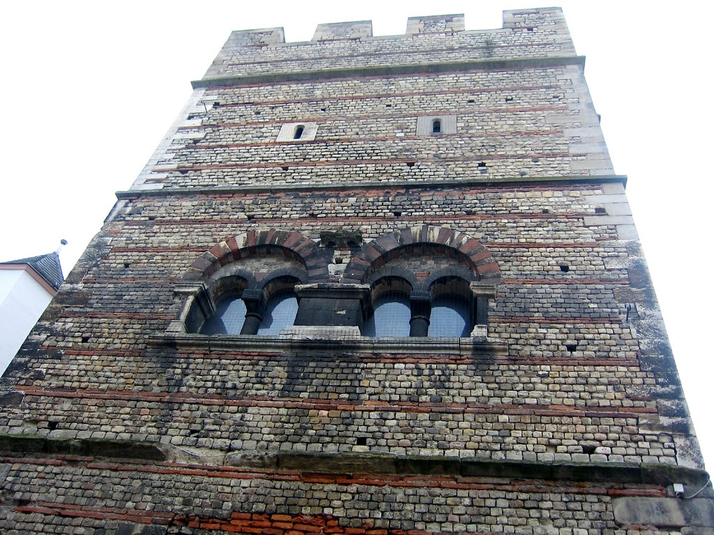 Obere Geschosse des mittelalterlichen Wohnturms "Frankenturm" in der Trierer Dietrichstraße (2013)