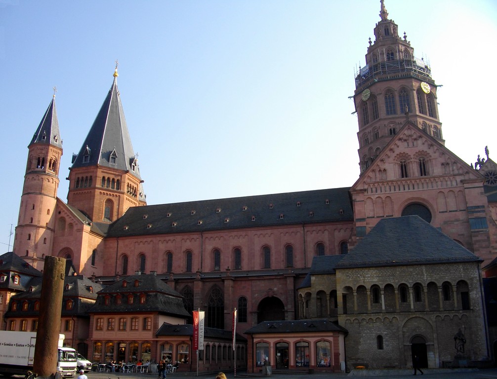 Der Mainzer Dom, die Domkirche St. Martin und St. Stephan in der Mainzer Altstadt (2015)