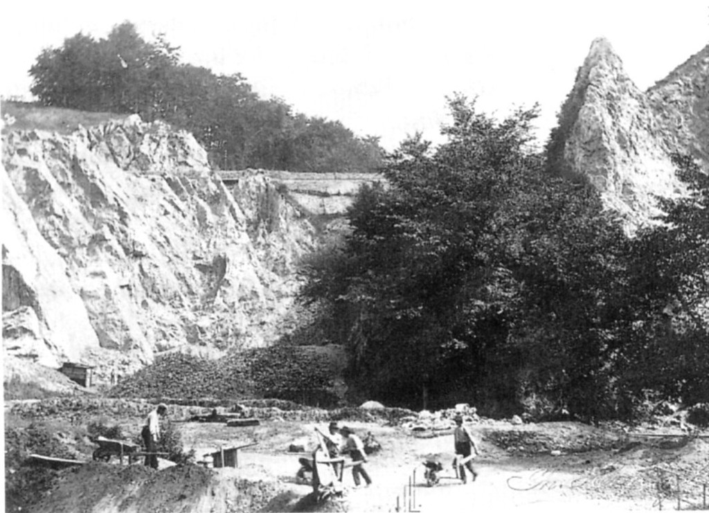 Steinbrucharbeiter 1891 auf der rechten Talseite im Bereich des Laubachs, Neanderthal Museum.