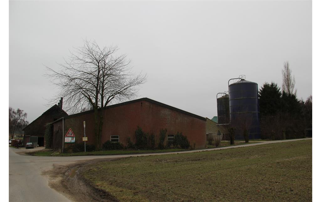 Wirtschaftsgebäude des Riddershofs am Uedemerfelder Weg in Uedemerfeld (2013).