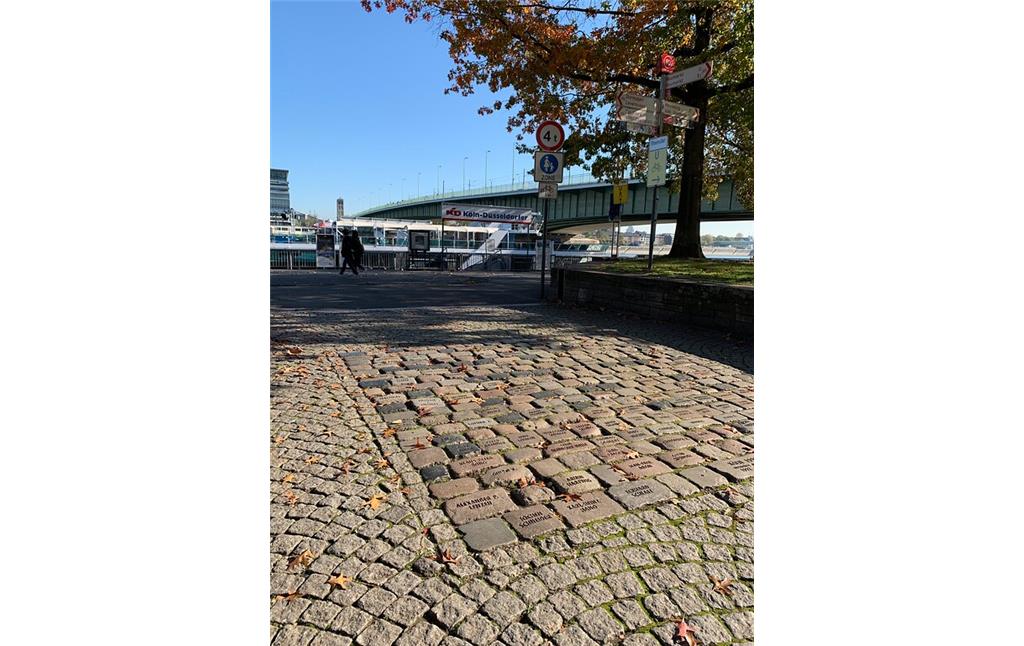 Denkmal "Das kalte Eck" am Rheinufer in Köln (2021)