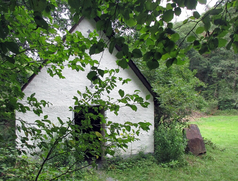 Die kleine Kapelle am früheren Standort des Zisterzienserinnenklosters Rosenthal im Pommerbachtal (2020).