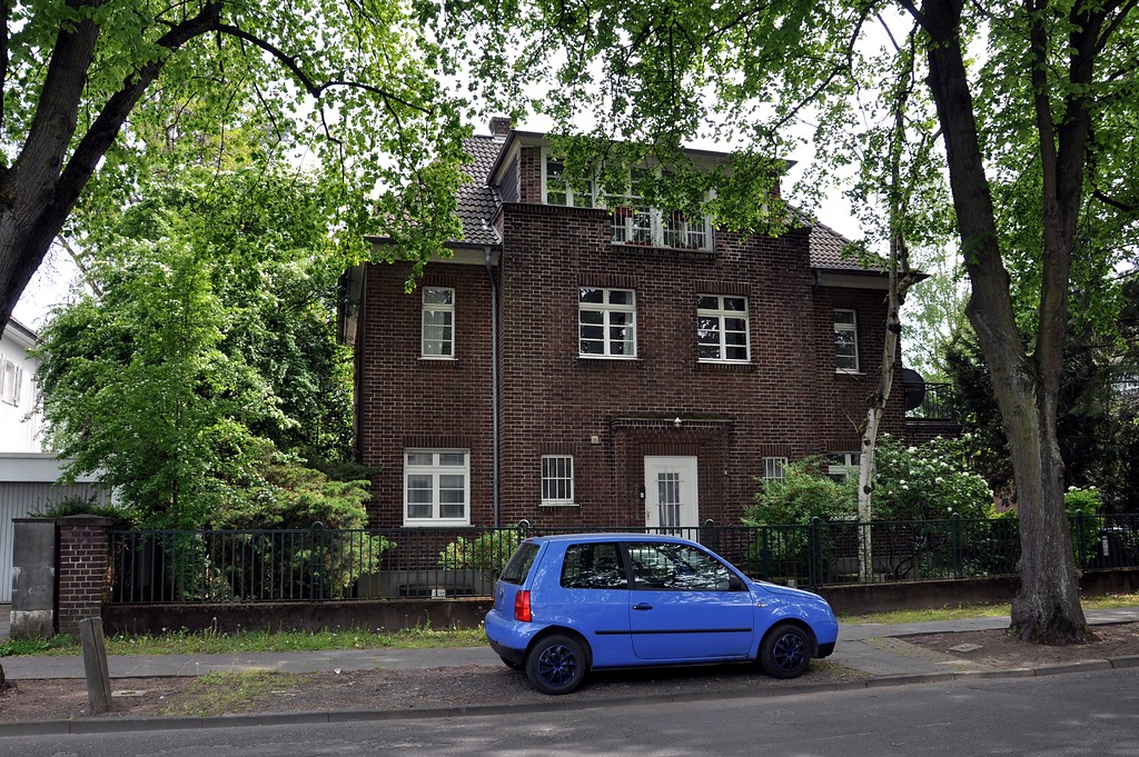 Wohnhaus Friedrich-Wilhelm-Straße 6 im Bonner Regierungsviertel (2016)
