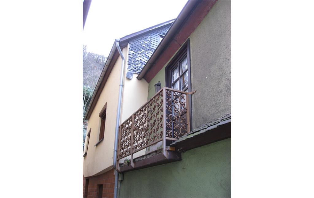 Loreleyhaus Sankt Goar (2015): Versatz und kleiner Balkon an der Rückseite des Hauses.