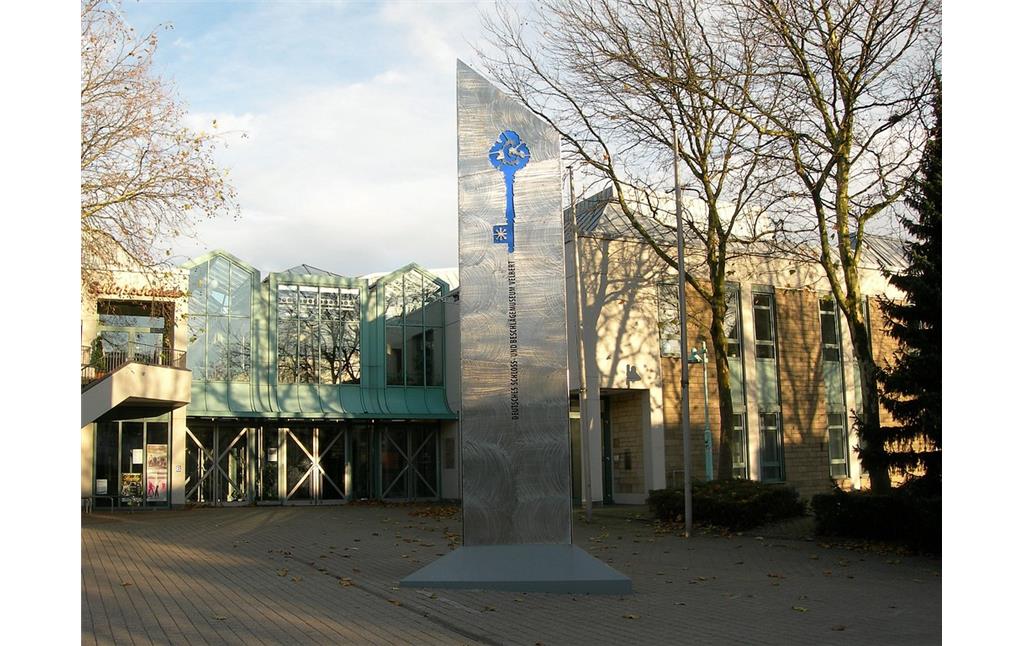 Forum Niederberg in Velbert mit dem Deutschen Schloss- und Beschlägemuseum (2006)
