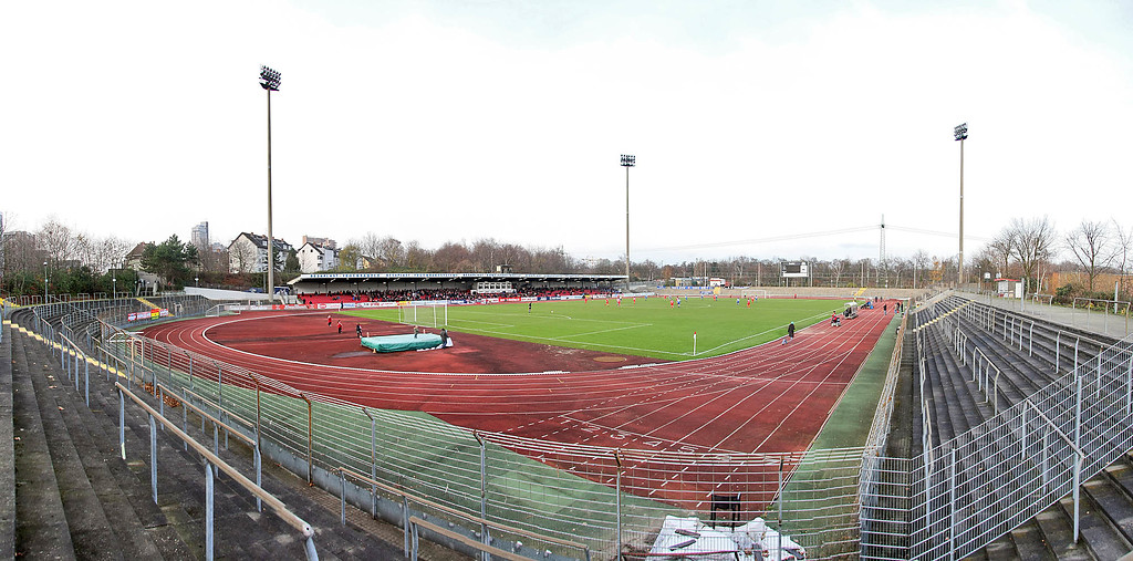 Panoramablick über den Innenberich des Südstadions in Köln-Zollstock (2008).