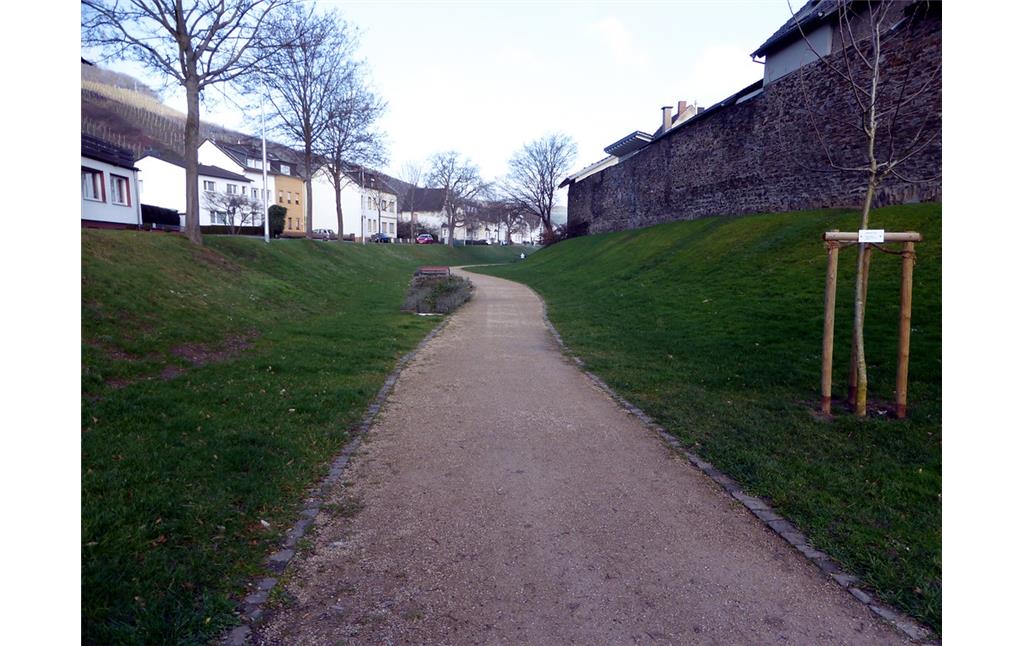 Stadtgraben der Stadtbefestigung Ahrweiler (2018).