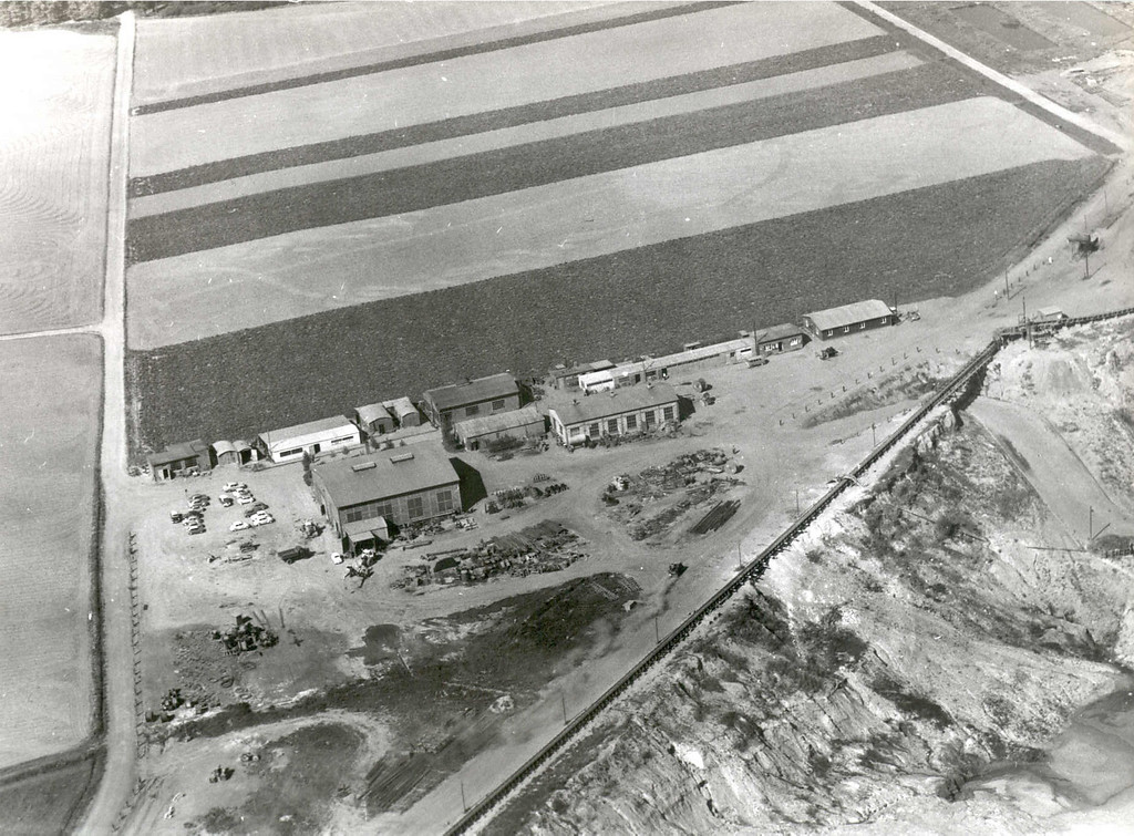 Braunkohlentagebau Grube Victor, Luftbild mit Grube und Betriebsgebäuden