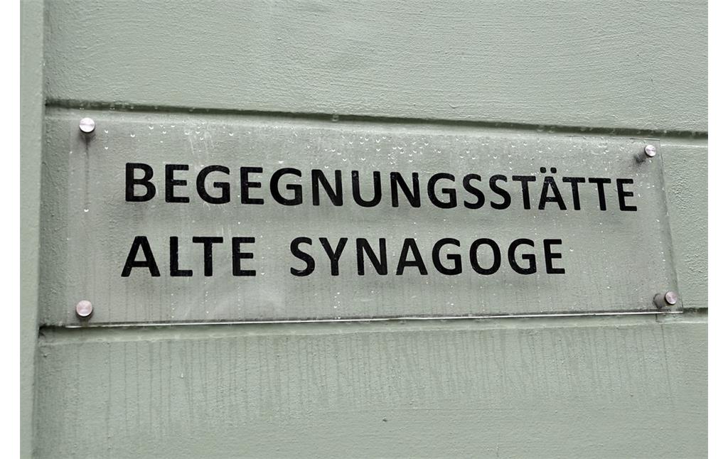Tafel am Eingang zur Begegnungsstätte "Alte Synagoge" in Wuppertal-Elberfeld (2014).