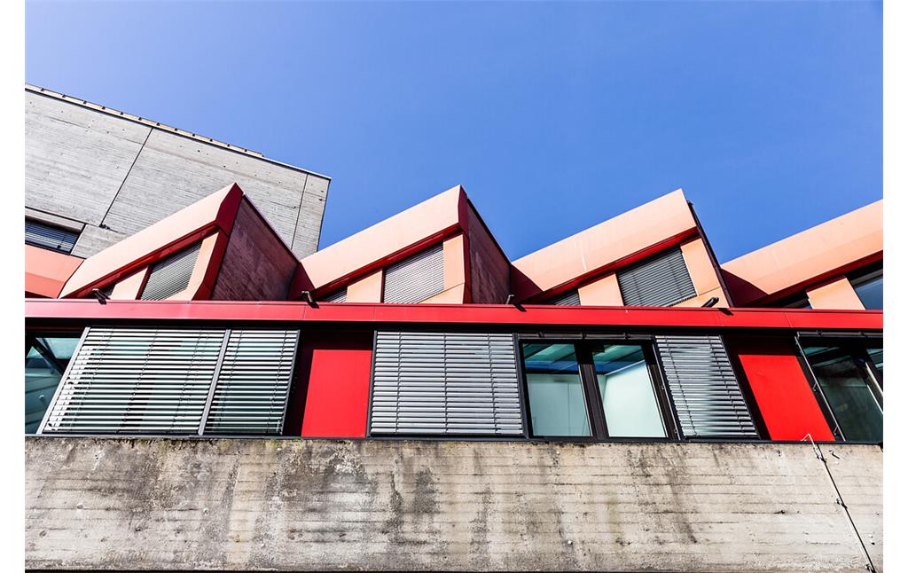 Detailaufnahme des Daches der Hochschule für Musik und Tanz Köln (2021)
