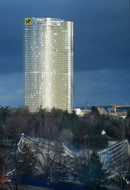Bonn-Gronau, Regierungsviertel, Post-Tower (2003)