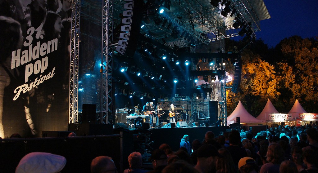 Hauptbühne des 31. Open-Air-Festivals "Haldern Pop" in Rees-Haldern (2014).