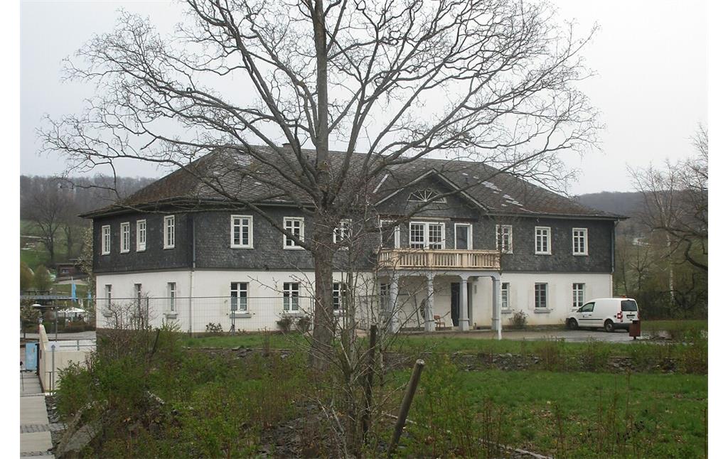 Das "Gasthaus", ehemaliges Turner- und Jugendheim Loreley, im Kultur- und Landschaftspark auf dem Loreley-Felssporn (2021).