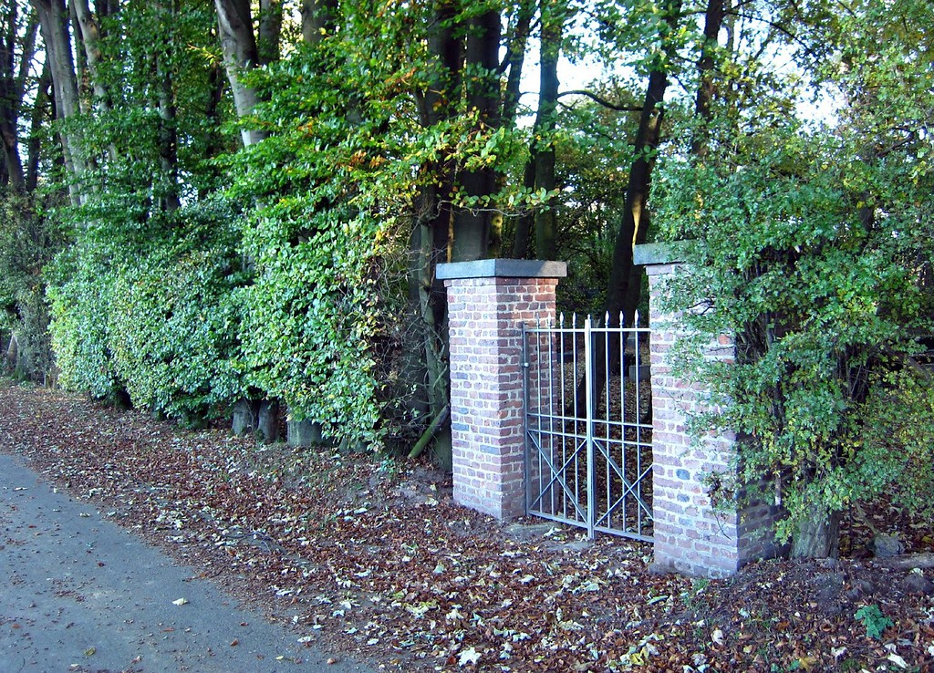 Jüdischer Friedhof Anrath, Eingangspforte (2011)
