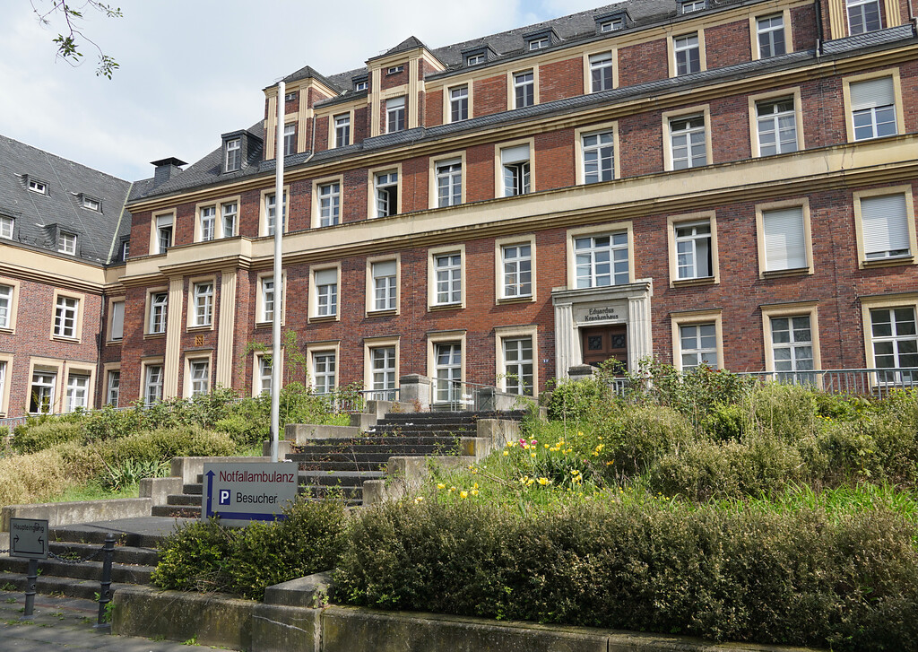 Das Eduardus-Krankenhaus in Köln-Deutz (2022)