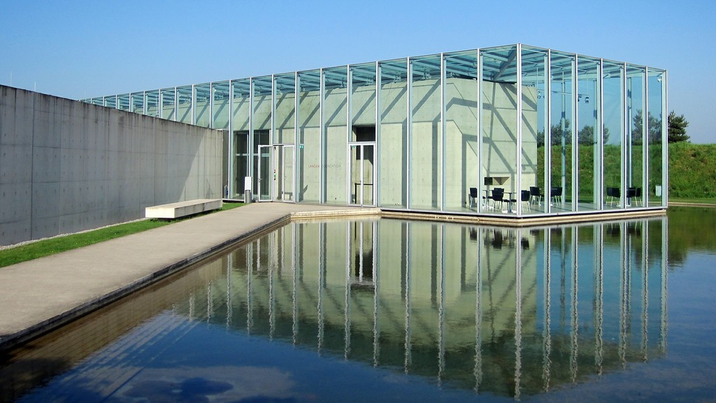 Das Kunst- und Austellungshaus der Langen Foundation in Neuss-Hombroich (2014)
