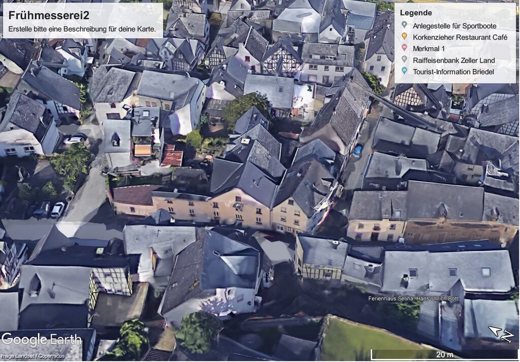 Blick von oben auf das Frühmesserhaus in Briedel (2023)