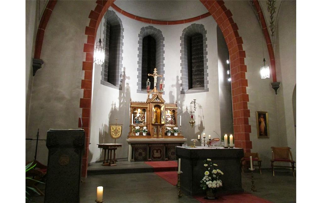 Altarraum Pfarrkirche Sankt Pankratius in Kaisersesch (2015)