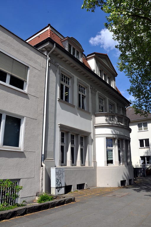 Wohnhaus Adenauerallee 132a in Bonn (2016), Sitz des Iberischen Clubs