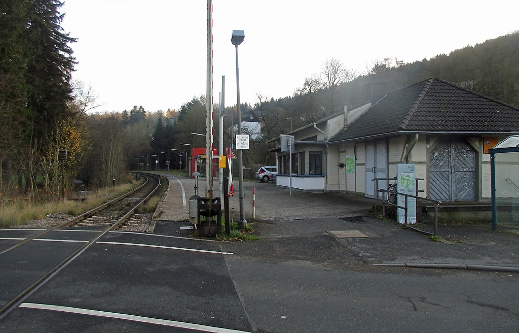 Empfangsgebäude des Bahnhofs Kall-Urft der Oleftalbahn, der Eisenbahnstrecke von Kall nach Hellenthal (2016)