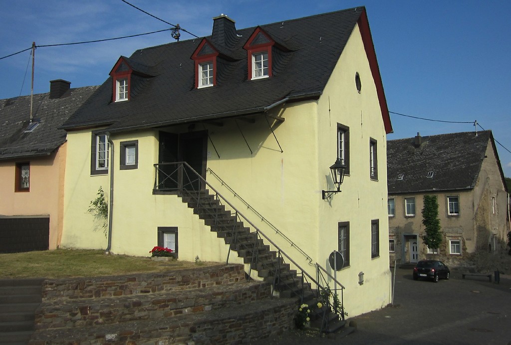 Das alte kurtrierische Amtshaus in Kaisersesch aus nordwestlicher Richtung (2013)