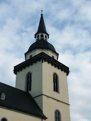 Der Turm der Siegburger Abteikirche Sankt Michael (2011).