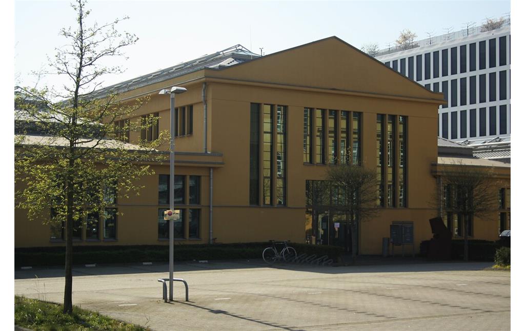 Gebäude der früheren Elektroautofabrik Scheele in Köln-Ehrenfeld (2020)