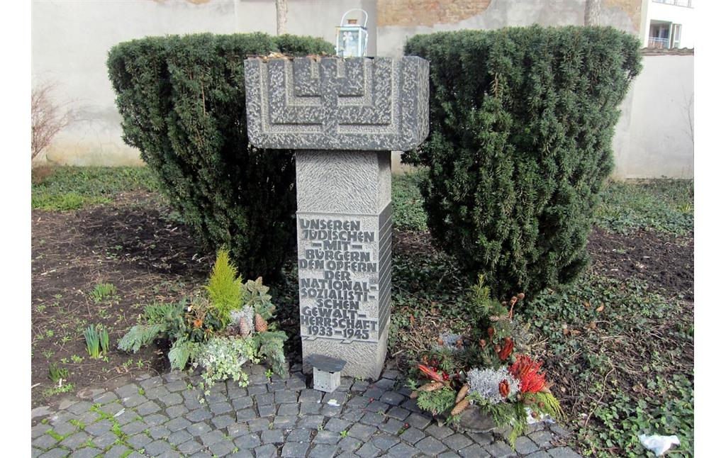 Gedenkstein am Standort der ehemaligen Synagoge, Annaturmstraße 16 in Euskirchen (2013).