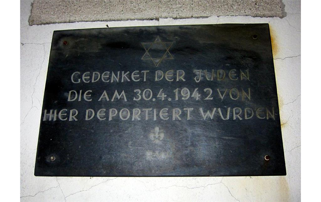 Gedenkstein zur Deportation der Juden aus Kaisersesch an der alten Molkerei in der Cochemer Straße (2011)