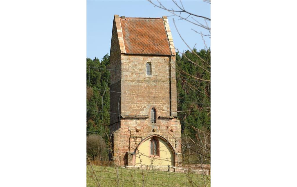 Kirchturm der St. Blasius Kirche von Aspach am Aschbacherhof (2018).